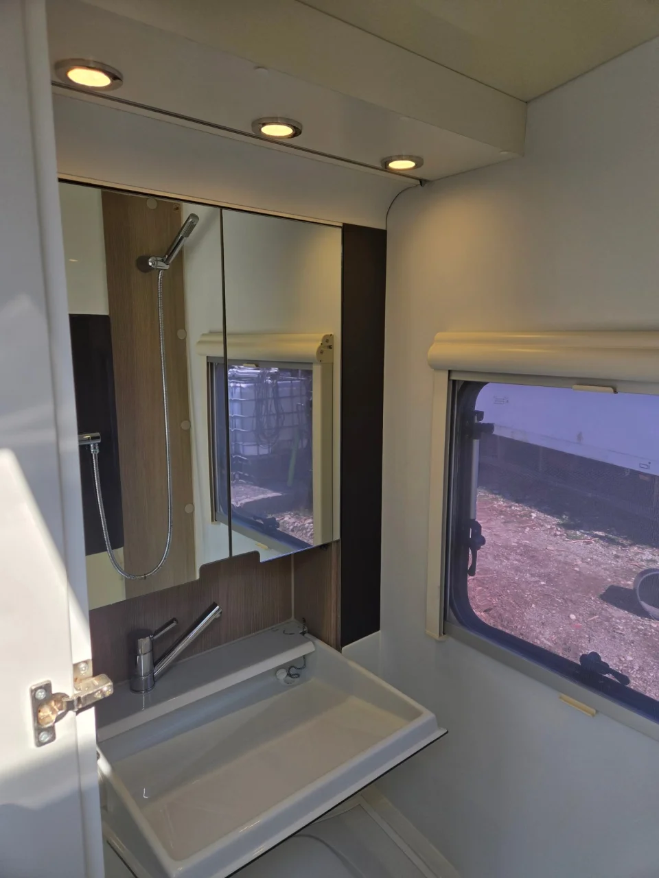 Adria Action 361 LH - Bild 13