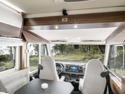 Hymer Vollintegriert B-Klasse MC I 580 6,99 m Foto 6